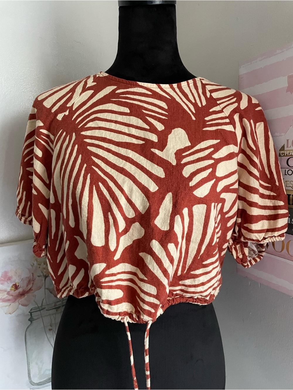 Banana Republic Rust and Cream Palm-Print Cropped Top